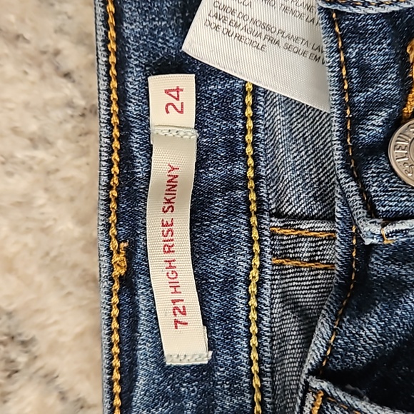 Levi's 721 High Rise Skinny Jeans - Picture 6 of 7